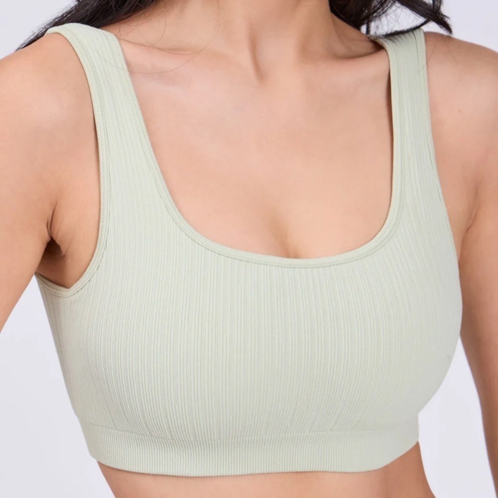 Buffbunny Ribbed Scoop Seamless Pistachio Green Sports Bra NWT Size Small